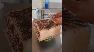 como decorar un pastel cuadrado de chocolate facil y sencillo #decoraciondepasteles