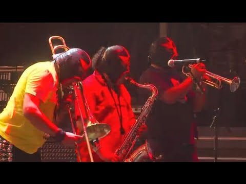 Watch the video for Al final