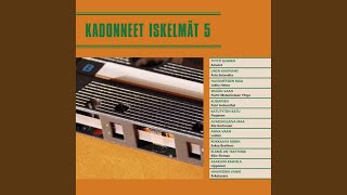 Video thumbnail of "Köpi Koski & Projekti - Väärä vitonen"