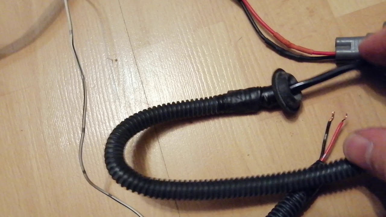 Подключение габаритной антенны на Toyota Funcargo, часть 3 - YouTube