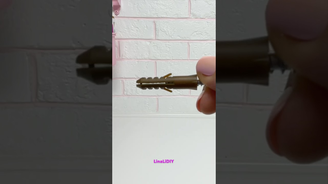 Brown Plastic Drywall Anchor 