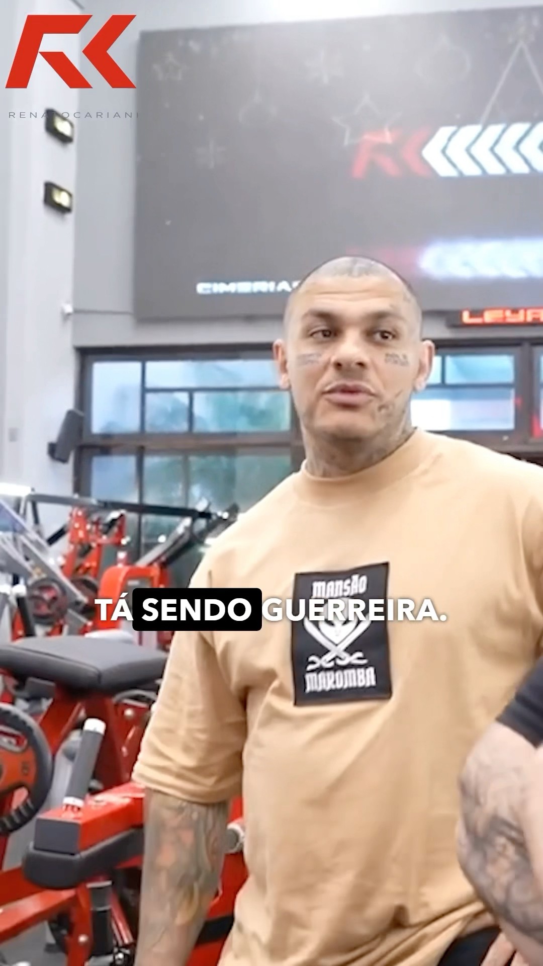 TATI MOSTROU GARRA NO TREINO COM O TOGURO! ?? #renatocariani #taticariani #toguro #treino #legday