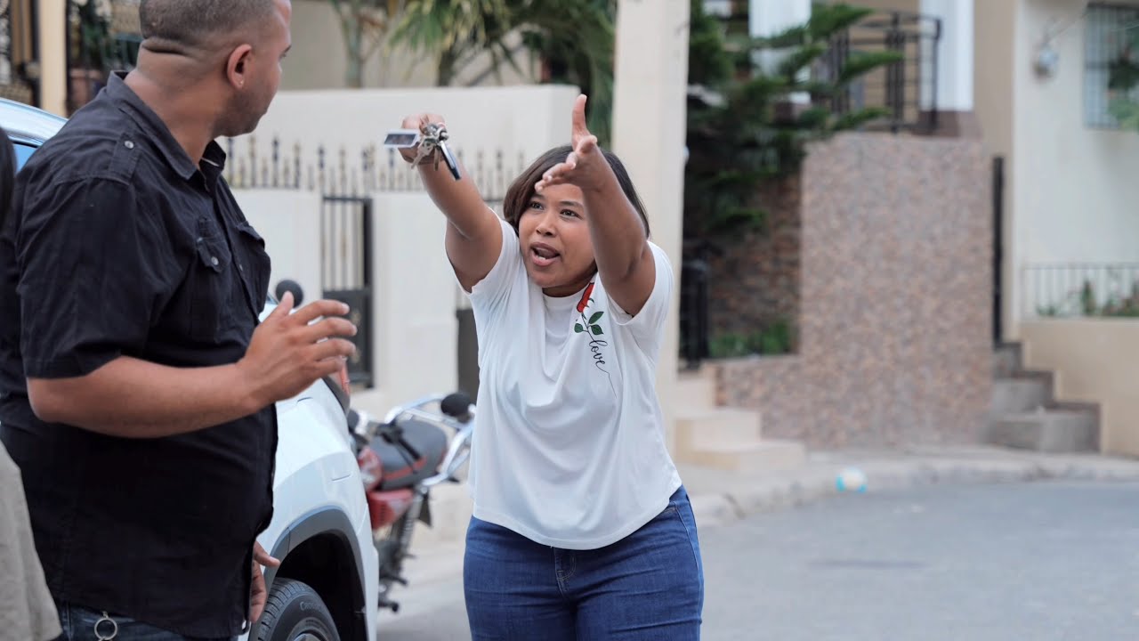 Lo que ella nunca imaginó era que ese mismo vehículo llevaría a otra mujer en secreto parte 2