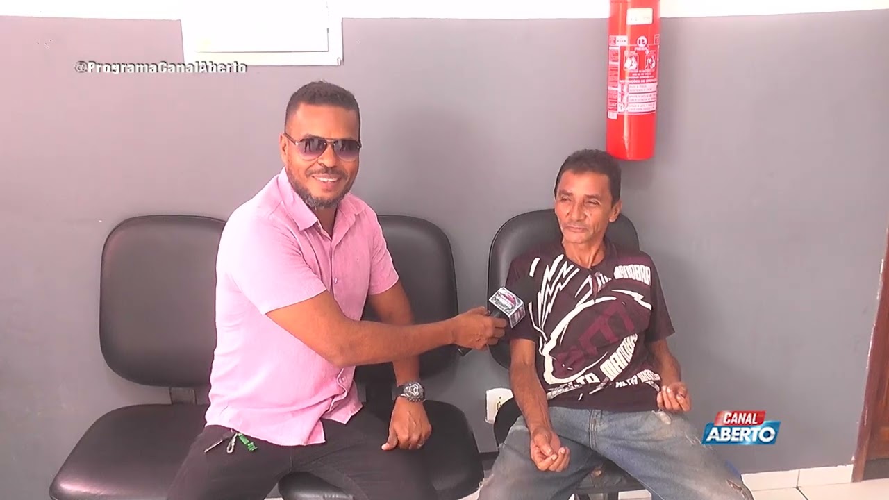 Homem tem sandálias, bicicleta e um par de dentaduras roubados.