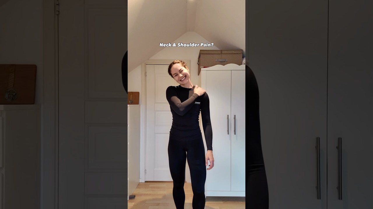 Who else gets sore neck & shoulder muscles from running?! Try this ONE stretch 😏⚡️ #runningtips