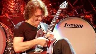 Eddie Van Halen Eruption Solo HD Front Row - Chicago - Allstate Arena - 04/01/12 - Close Up Zoom!