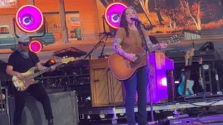 Ashley McBryde - Little Dive Bar in Dahlonega (Live in Tampa, FL 5-4-25) Country Thunder Florida