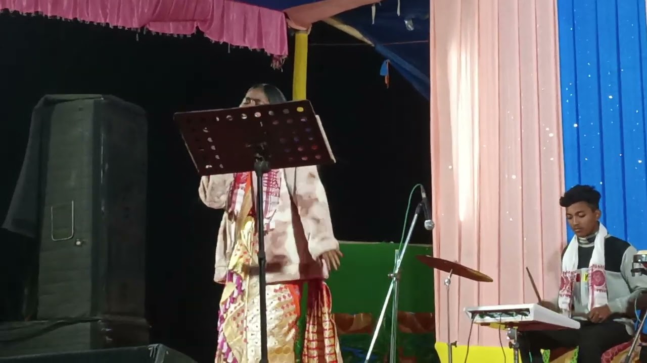 Mere Khwabon Mein Hindisong Bilasipara Singer🎤☺️🥰❤️...  