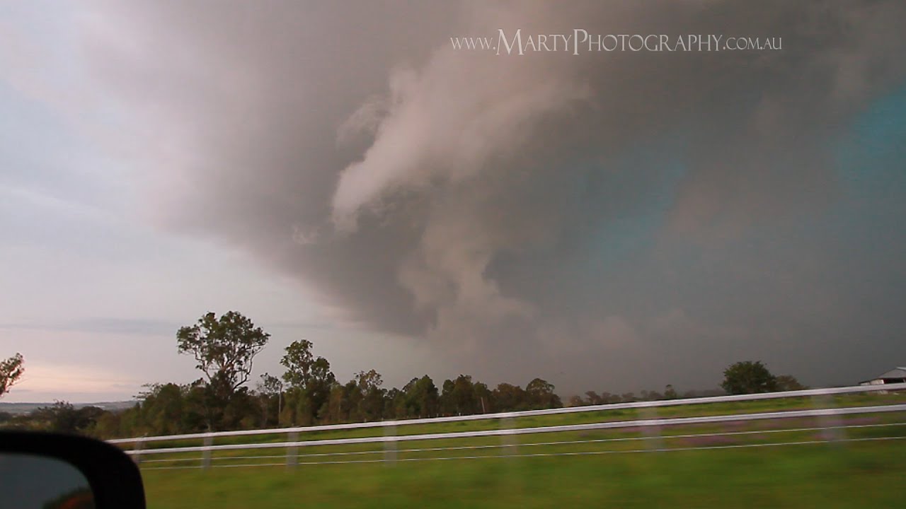 Springfield hail & lightning · Sun 29 Nov 2015 - YouTube