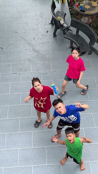 OMG 😮 What they saw was frozen! #funny #food #ilovegadgets #eatingchallenge #skateboardvibes