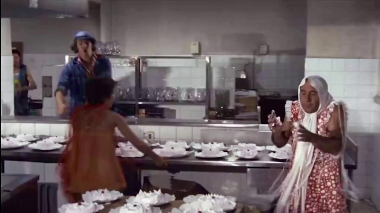Fin de Semana al Desnudo Pie Fight - Fin de Semana al Desnudo (1974)