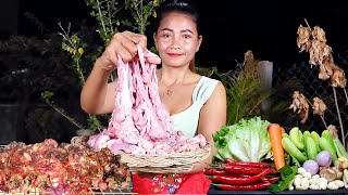 Spices pork intestine roasted and eating show - Amazing video in countryside