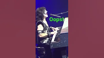 Eric Singer Flubs Faking The Piano on Beth, KISS Farewell Tour