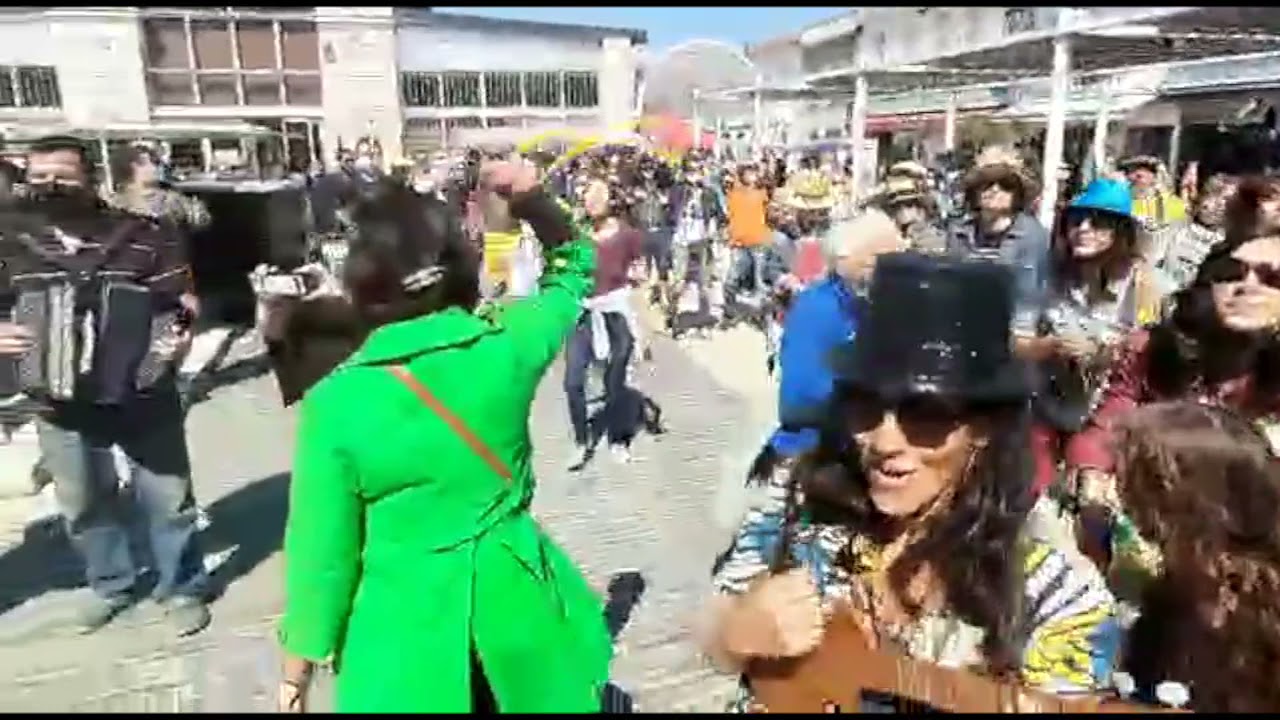 DANSER ENCORE (HK) - Le Chateau d'Oléron 2 Mai