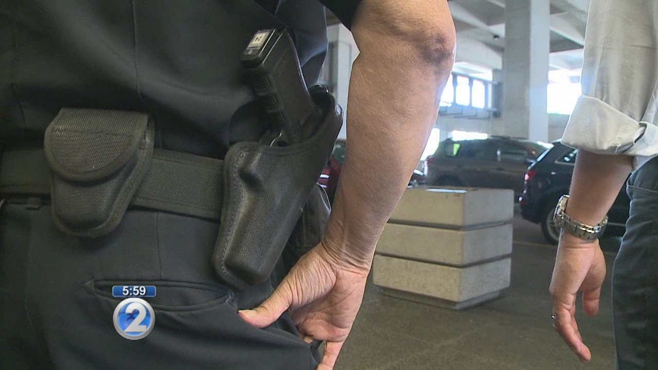 Lawsuit alleges overly aggressive security officers at airport - YouTube