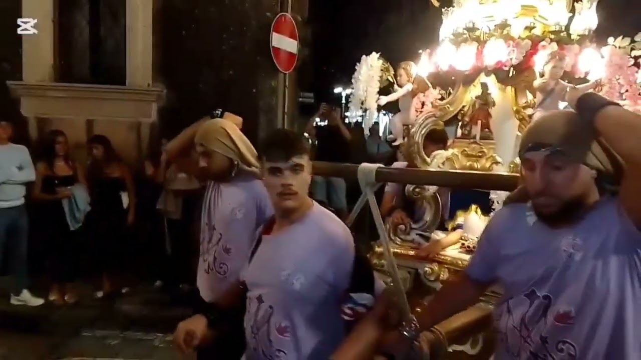 entrata in chiesa madre domenica 7 settembre 2025