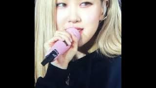 Chaelisa 💛💙 sweet moment in concert Bangkok 😍 this feeling & I Really like you