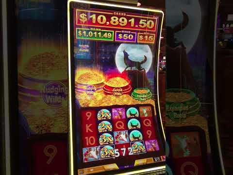 Pinup Girls Slot! Bonus Games! MEGA WIN! #casino #jackpot #games