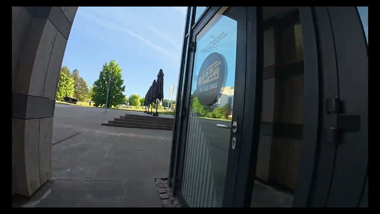 Walk from car to hotel