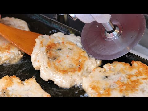 Amazing Korean Fishcake Pancake / Eomuk Hotteok / Korean Street Food / 복댕이네 어묵 호떡
