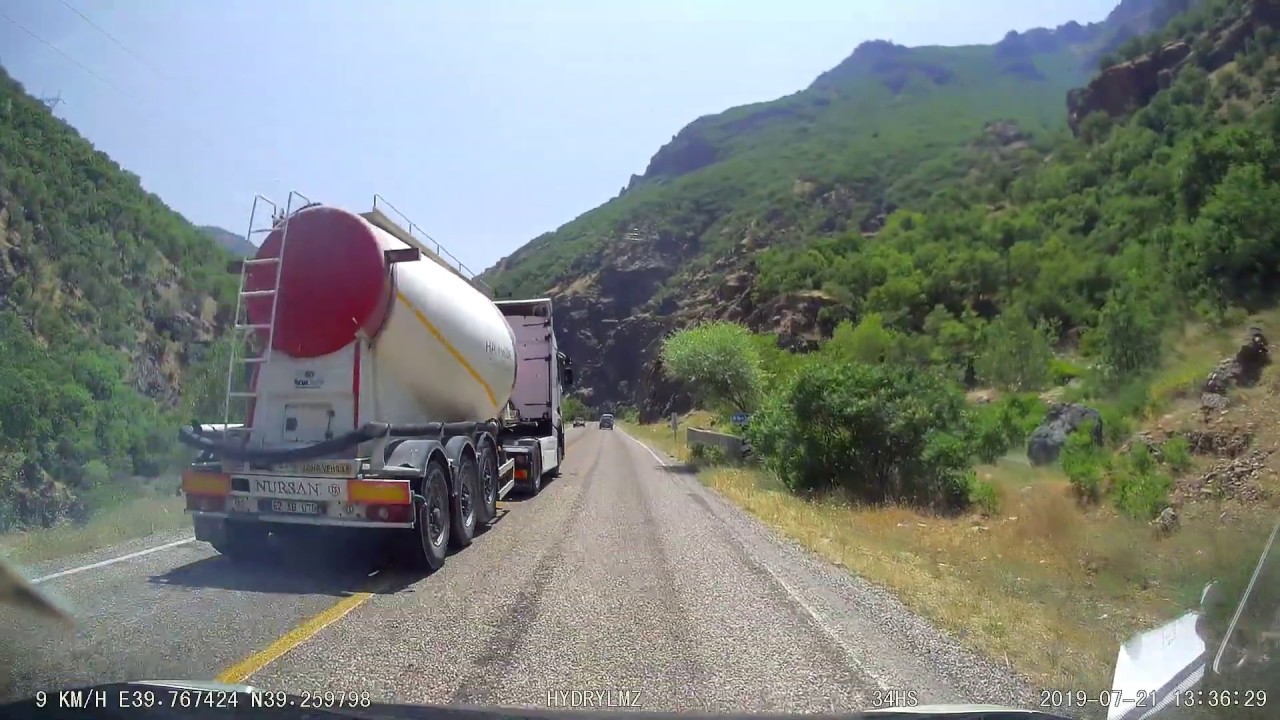 Tunceli Pülümür yolunda trafik magandası - Vıofo A129 araç kamerası