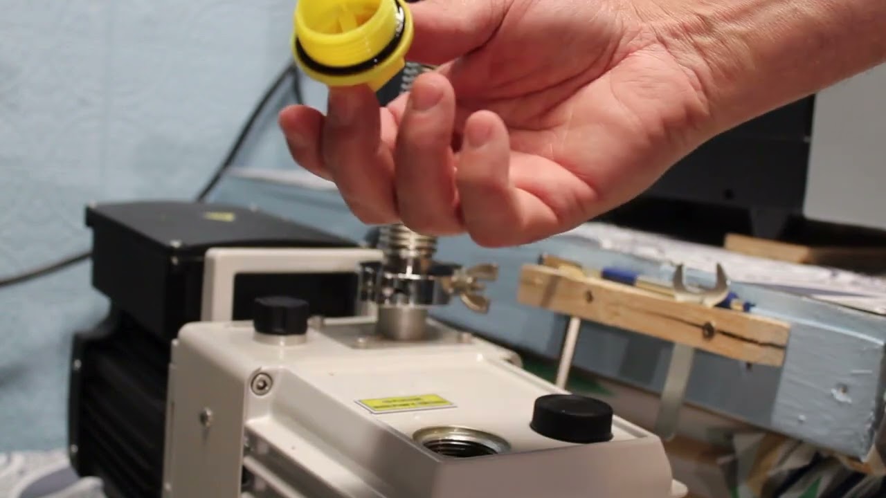 Assembling the medium stay fresh freeze dryer with. industrial vacuum pump.