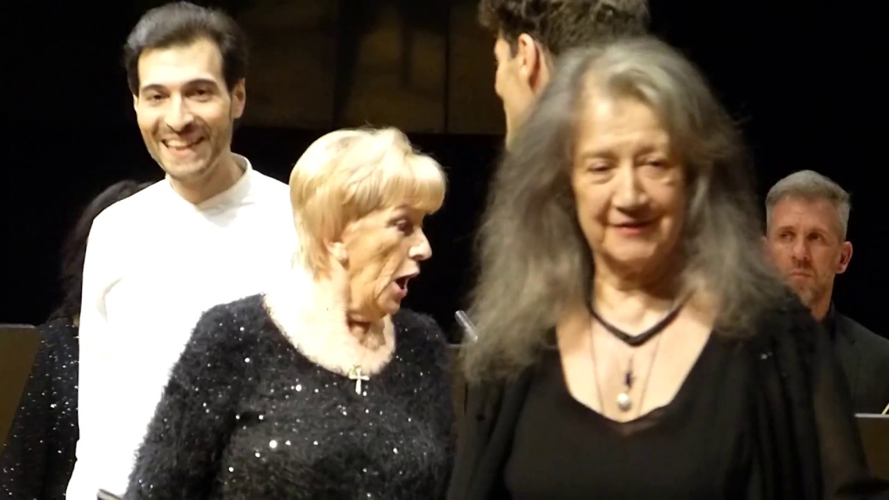 Mauricio Vallina, Graciela Reca, Martha Argerich y Alan Kwiek (pianos) y ensamble -00005