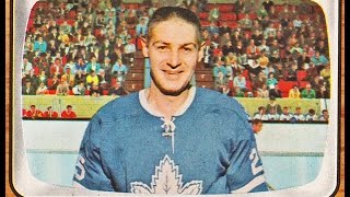 Great collection of vintage toronto maple leafs nhl hockey cards.
featured are cards from parkhurst, topps and o-pee-chee with such
greats as turk broda, dav...