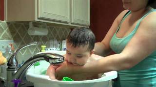 Aiden takes a Bath