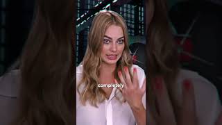 Margot Robbie Turns Into Harley Quinn screenshot 4