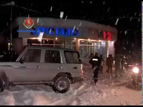 შსს-მ თოვლში ჩარჩენილ მოსახლეობას სასმელი წყალი და პროდუქტები დაურიგეს