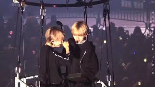 TAEHYUNG AND JIMIN [BTS] IN THE BALLON WINGS TOUR FINAL DAY 2