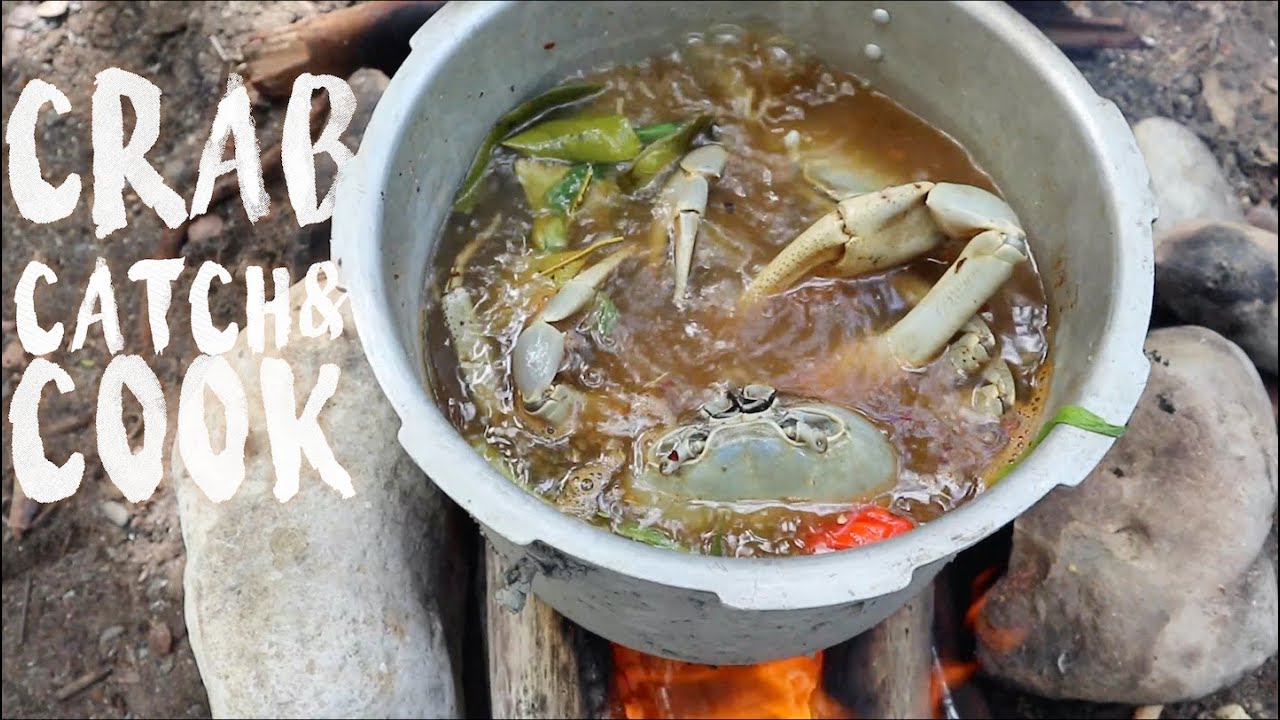 GIANT LAND CRAB Catch and Cook on beach Jamaica Vlog YouTube
