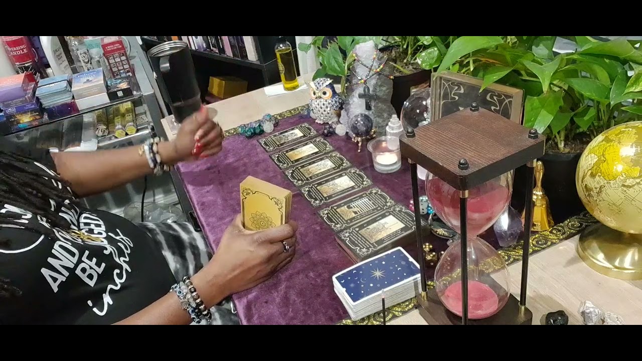 Они говорят о тебе плохо, потому что не могут найти общий язык с новым тобой. Доверься процессу 🧿🧿🧿