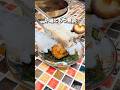 大阪で今話題のお店。炉端焼きで出てくるLIVE感あるカウンター席。モツ煮がお通しなのも嬉しい