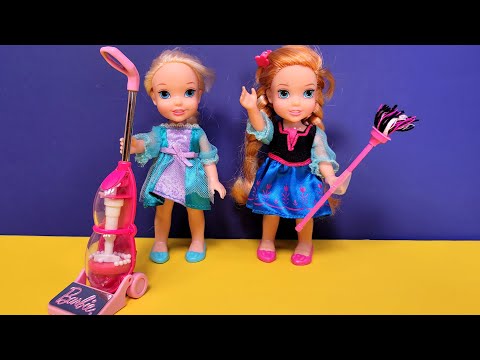 Chores ! Elsa & Anna toddlers are cleaning up - vacuum - washing