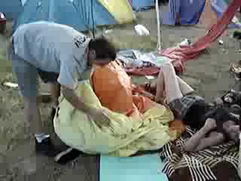 Richard walczy z namiotem - Woodstock 2007