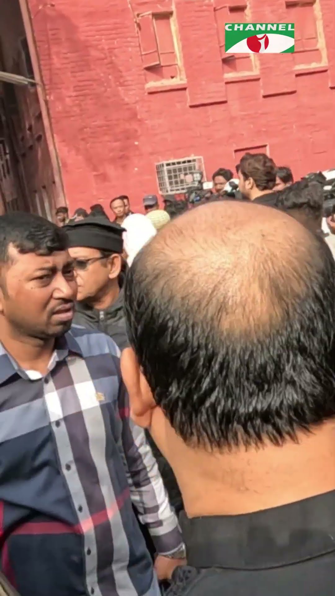 অভিনেত্রী অঞ্জনাকে বিদায় জানাতে আসলেন অপু বিশ্বাস | Channel i Tv