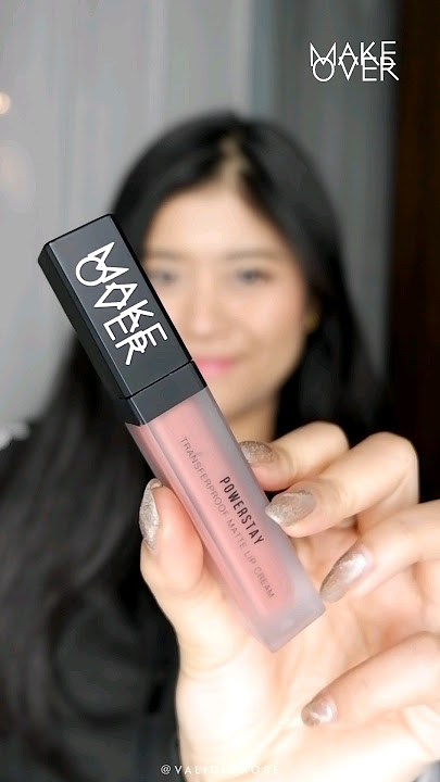 Try On & Swatch MAKE OVER Powerstay Transferproof Matte Lip Cream Shade B03 Hype On Hand & Lips