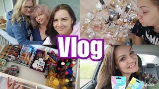 VLOG // U maminky, tajemný šuplík, zoubky a moje nehty