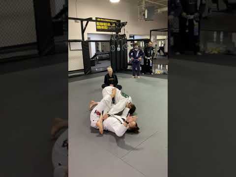 Maria Malyjasiak: shin to shin, single leg X, Toehold submission