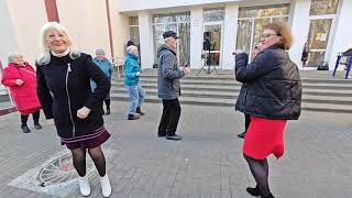 9.03.24г..."СОНЕЧКО"... Сергей Пискун... звучит на танцполе в Гомельском парке...