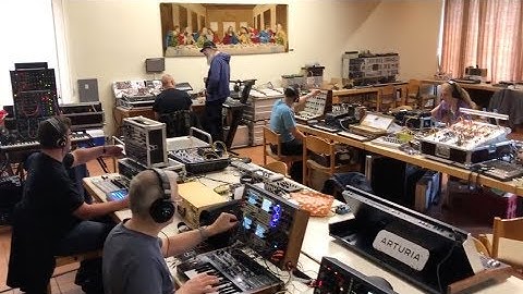 Happy Knobbing 2018 Modular Synthesizer Meeting - Part 1