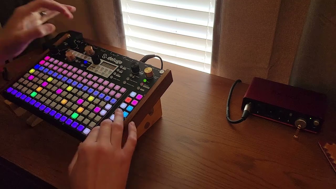 Switched Up // Synthstrom Deluge Techno