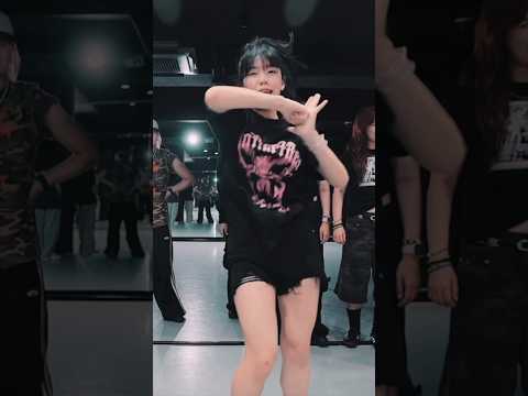 댄스계의 비와이👉🏻(속사포@@ <strong>Damn</strong>..✨) 제목따라 갈뻔했지 모람😱#BLACKPINK - #마지막처럼 #DANCE | #choreography