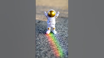 Everybody loves a rainbow! This triangular prism set lets you add them & refracted blurs on demand.