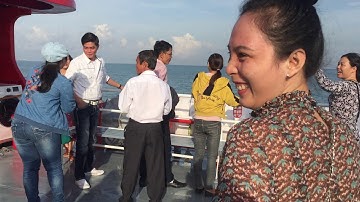 Những vị khách hàng đầu tiên trải nghiệm tàu cao tốc Trưng Trắc