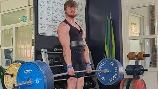 300 kg deadlift