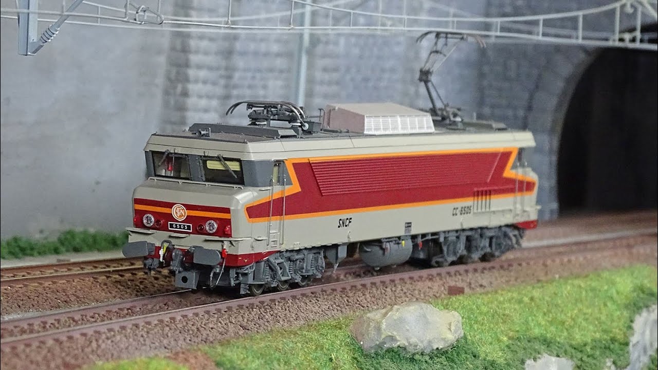 Locomotive électrique CC Ls Models 1/87 Arzens Logo Beffara – Époque IV