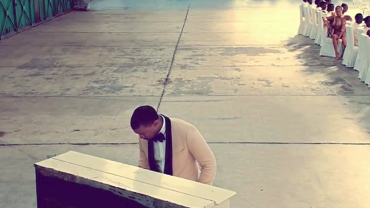 Runaway but Kanye West can only play the first note YouTube